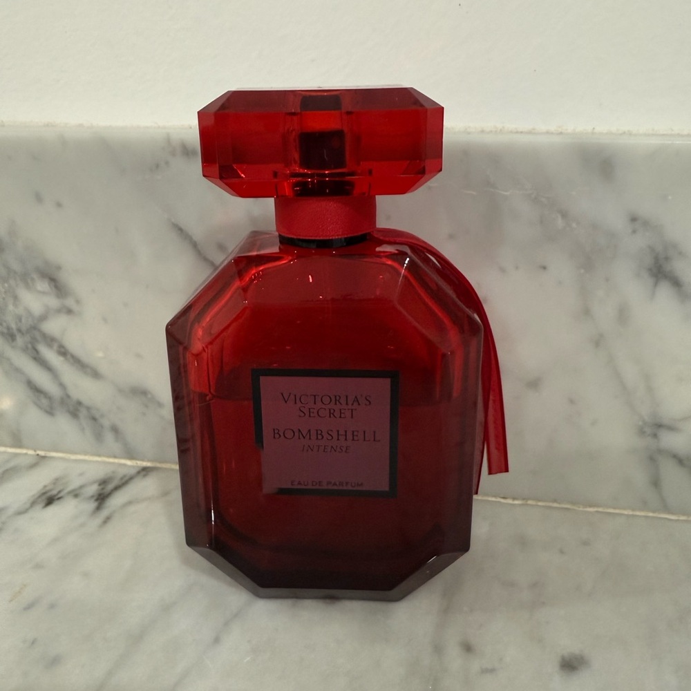 Victoria's Secret INTENSE BOMBSHELL